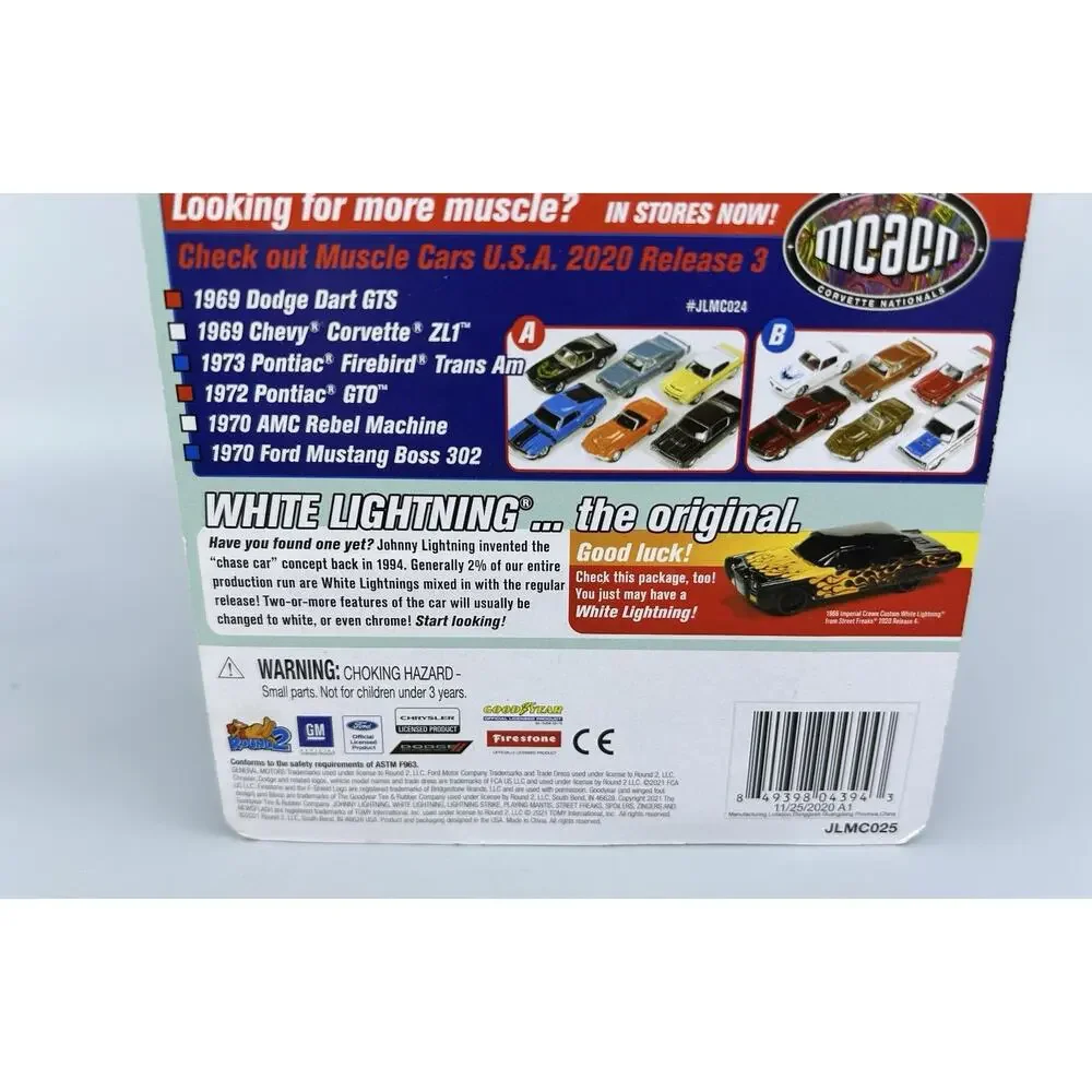 Johnny Lightning 1971 Dodge Charger Super Bee Plum Crazy Muscle Cars 2021 1:64